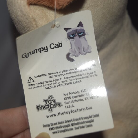 Toy Factory Grumpy Cat 7" Tall Stuffed Plush Animal - Picture 5 of 5